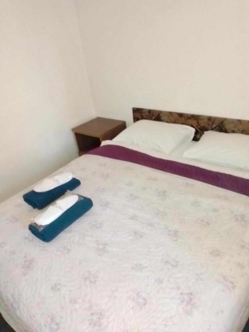 Mini Hotel Vesna Dnjepropetovsk Buitenkant foto