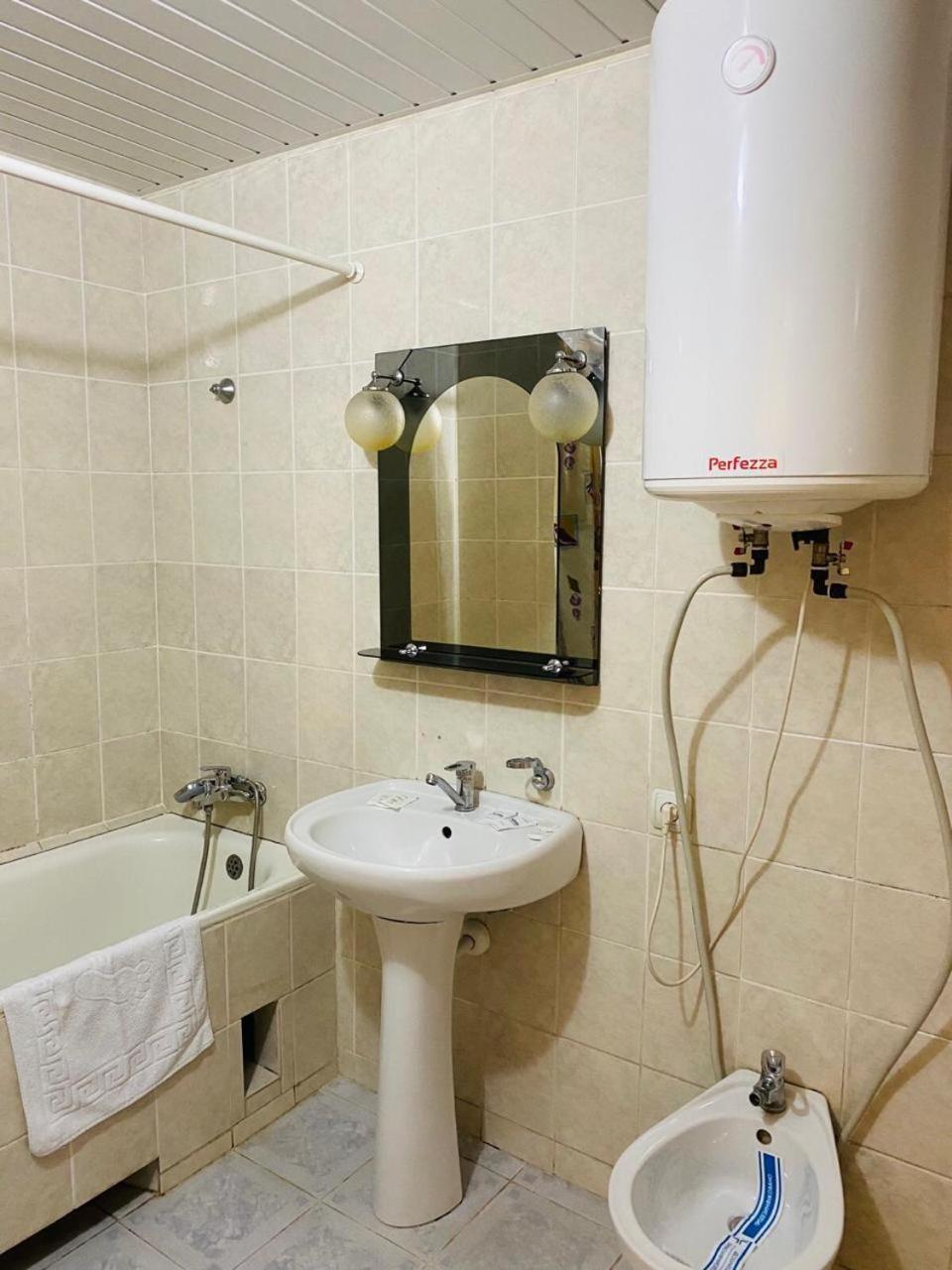 Mini Hotel Vesna Dnjepropetovsk Buitenkant foto